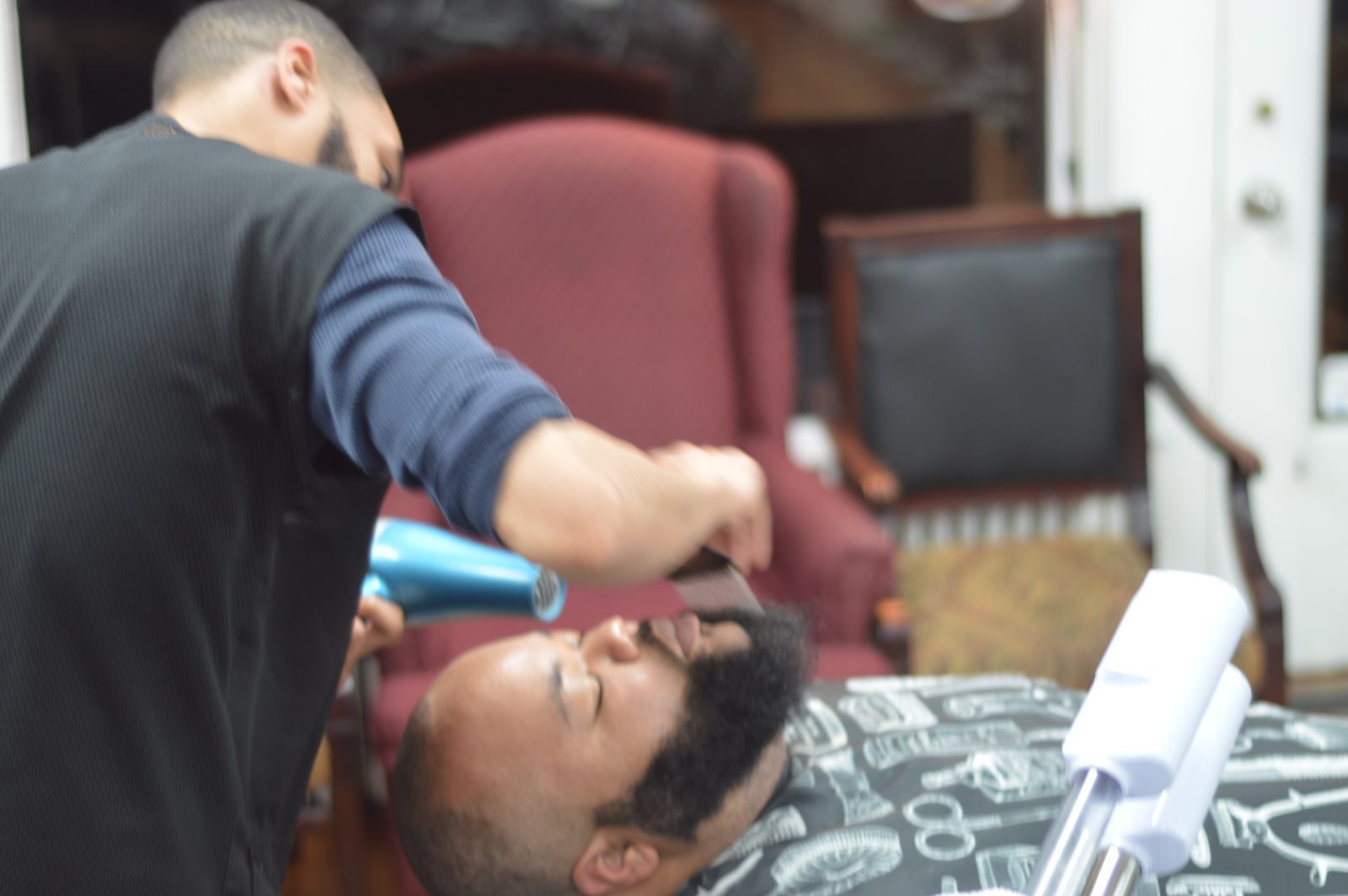 Beard blow-dry and styling