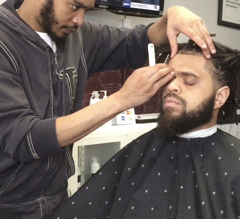 Lining a hairline on locs